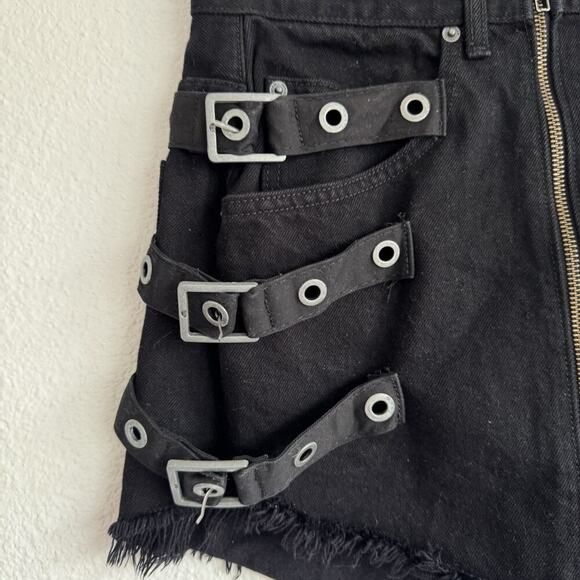 Carmar Beatrice side buckle bondage zip front mall goth skirt size 26 - Picture 5 of 9